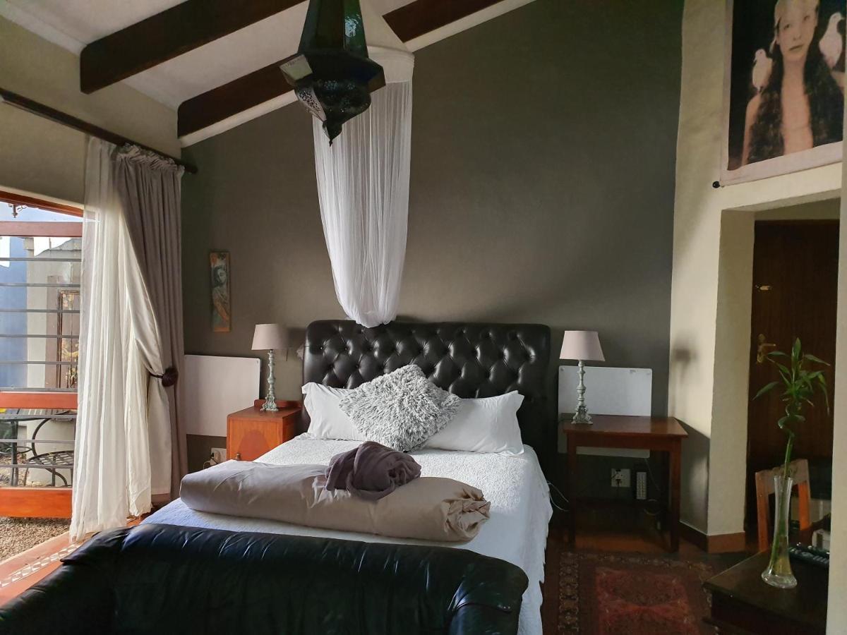 Waterhouse Guest Lodge - Indus Street Pretoria-Noord Exteriér fotografie